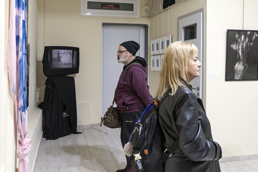 "εκτός πλαισίου", φωτογραφία από την έκθεση © Σατόγλου Παύλος